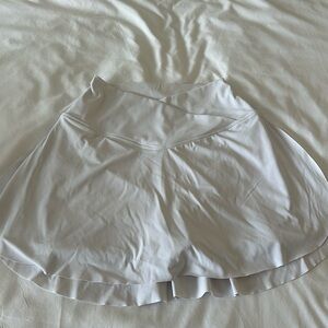 White HALARA tennis skirt